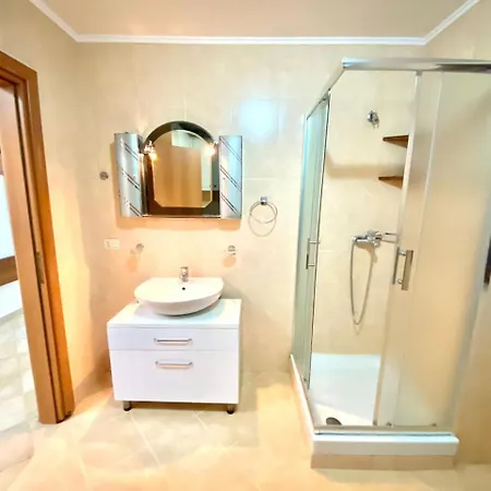 Apartment Apartment_e